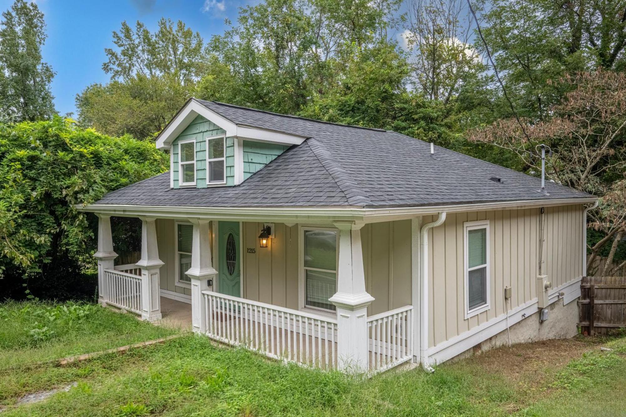 Charming 2Br Bungalow 4 Minutes To Duke University Durham Eksteriør bilde